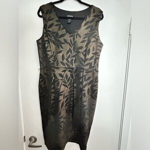 Black & Gold Leaf Pattern Sleeveless Dress - Size 14
